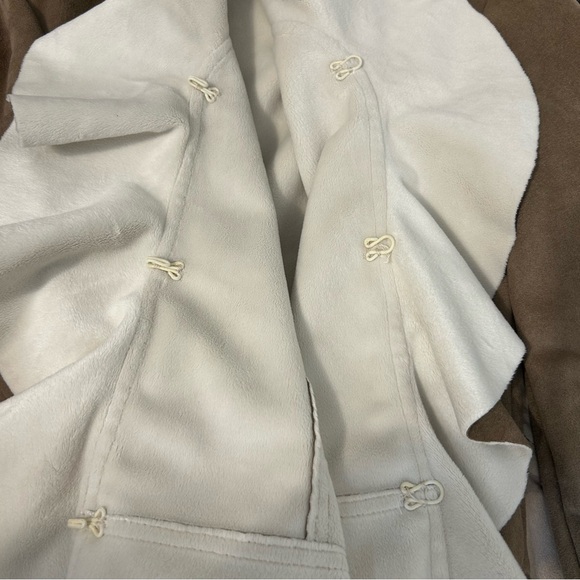 Au Lieu Tan Beige & White Faux Suede Fur Draped Ruffle Front Jacket New NWOT - Picture 9 of 14